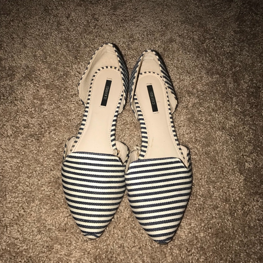 Navy striped Pointed toe Ballet flat